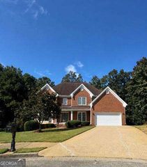 35 Parkview Trace Pass SW, Lilburn, GA 30047