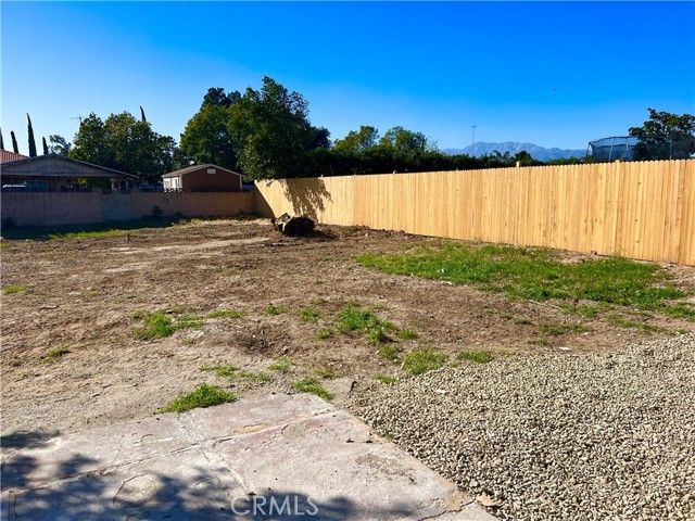 10594 Spruce, Bloomington, CA 92316