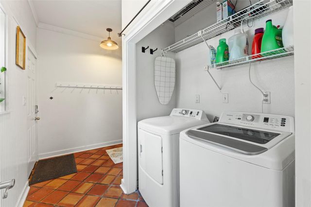 2101 W 10th ST, Austin, TX 78703