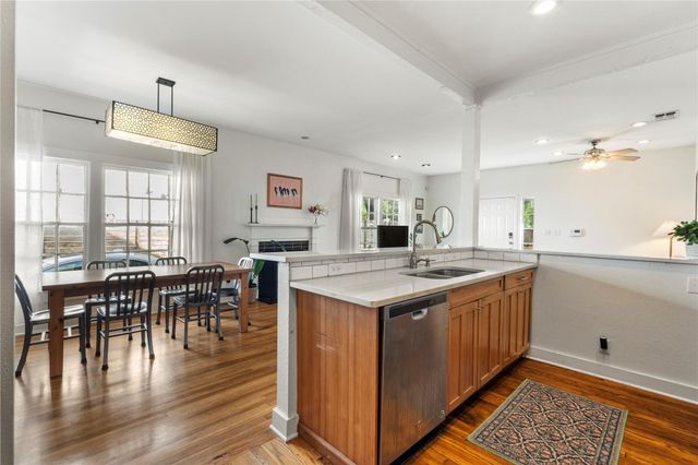 2101 W 10th ST, Austin, TX 78703