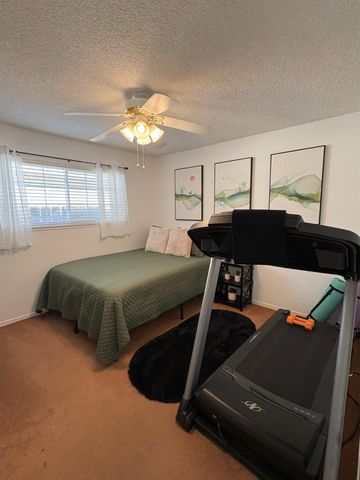 1725 Fairmont Avenue, Clovis, CA 93611