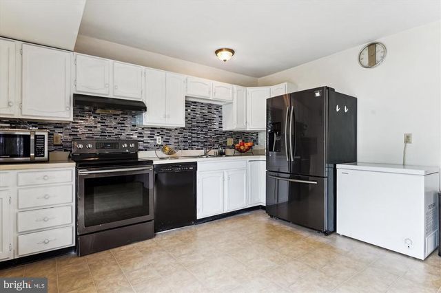 5200 SWEET GUM TER, Fredericksburg, VA 22407