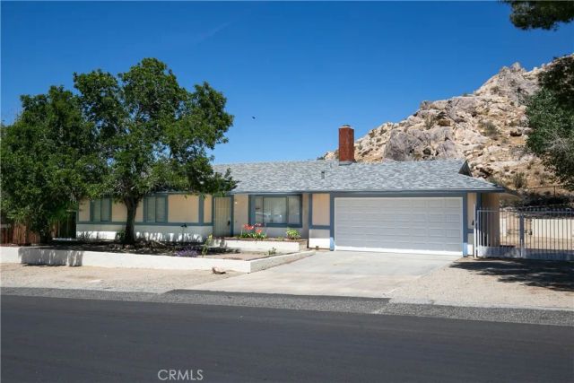40062 164th East, Lake Los Angeles, CA 93591