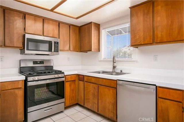 40062 164th East, Lake Los Angeles, CA 93591