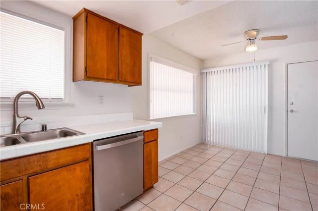 40062 164th East, Lake Los Angeles, CA 93591
