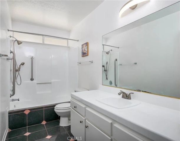40062 164th East, Lake Los Angeles, CA 93591