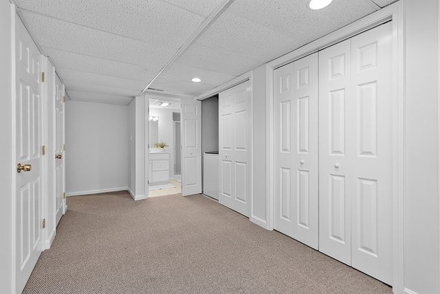 8 Autumn Ln, Natick, MA 01760