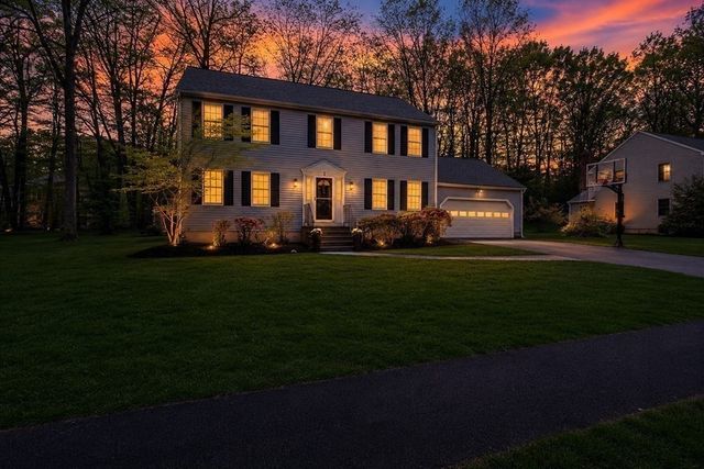 8 Autumn Ln, Natick, MA 01760