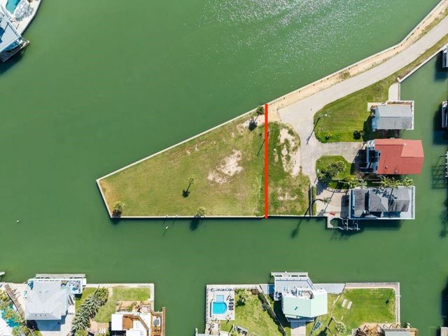 4205 Flamingo Way, Jamaica Beach, TX 77554