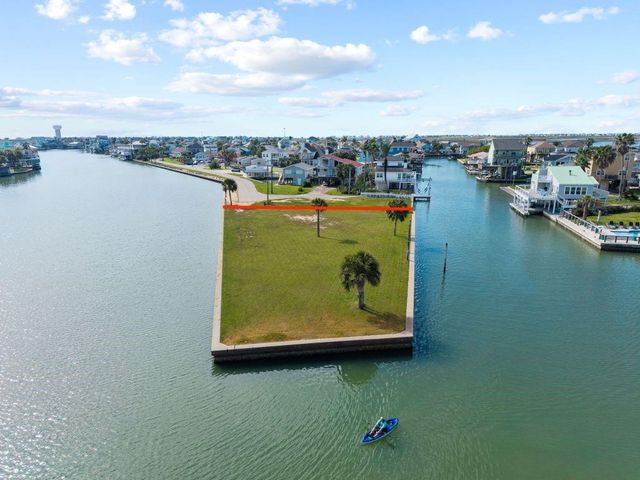4205 Flamingo Way, Jamaica Beach, TX 77554