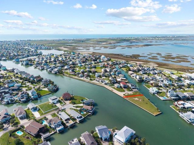 4205 Flamingo Way, Jamaica Beach, TX 77554
