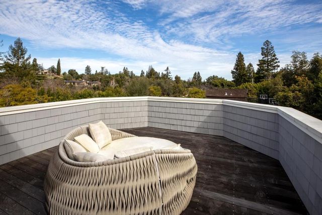 25501 Chapin Road, Los Altos Hills, CA 94022