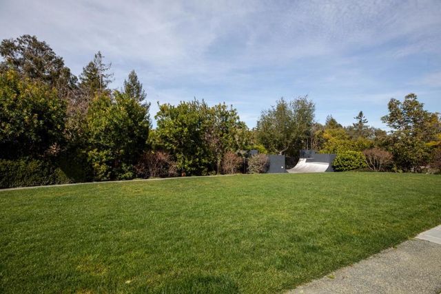 25501 Chapin Road, Los Altos Hills, CA 94022