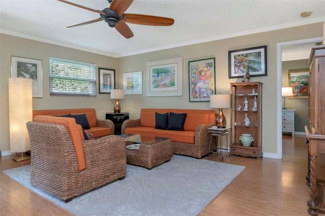 484 SANTA CRUZ PLACE NE H, St Petersburg, FL 33703