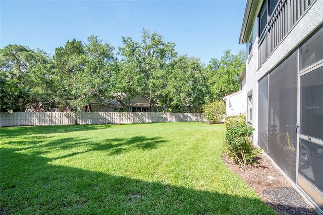 484 SANTA CRUZ PLACE NE H, St Petersburg, FL 33703