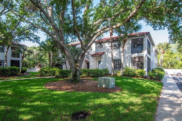 484 SANTA CRUZ PLACE NE H, St Petersburg, FL 33703