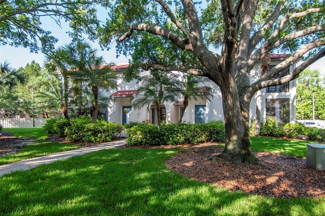 484 SANTA CRUZ PLACE NE H, St Petersburg, FL 33703