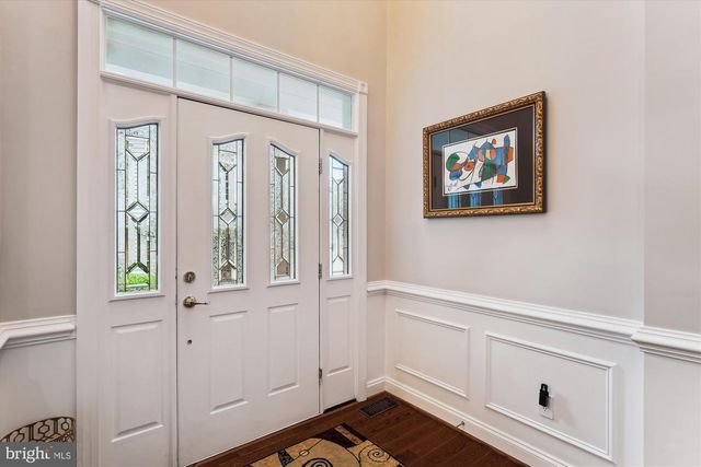 47666 PAULSEN SQ, Potomac Falls, VA 20165