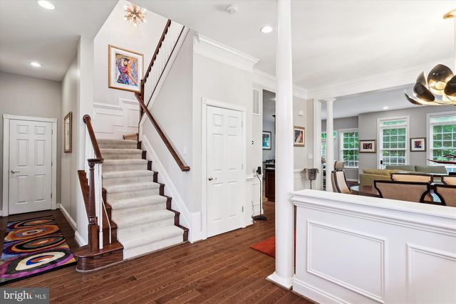 47666 PAULSEN SQ, Potomac Falls, VA 20165