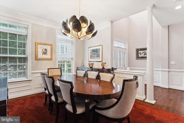 47666 PAULSEN SQ, Potomac Falls, VA 20165