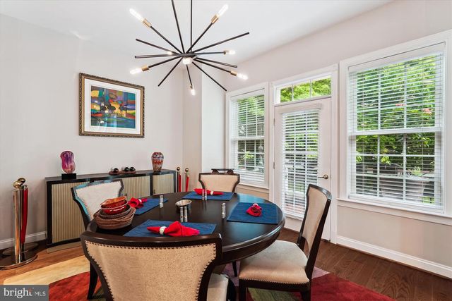 47666 PAULSEN SQ, Potomac Falls, VA 20165