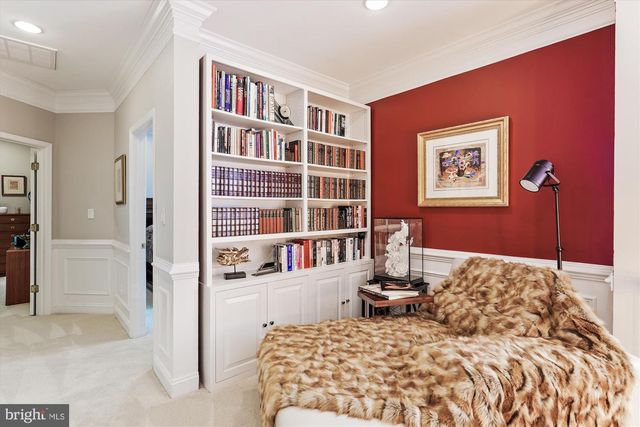 47666 PAULSEN SQ, Potomac Falls, VA 20165