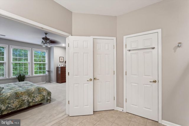 47666 PAULSEN SQ, Potomac Falls, VA 20165