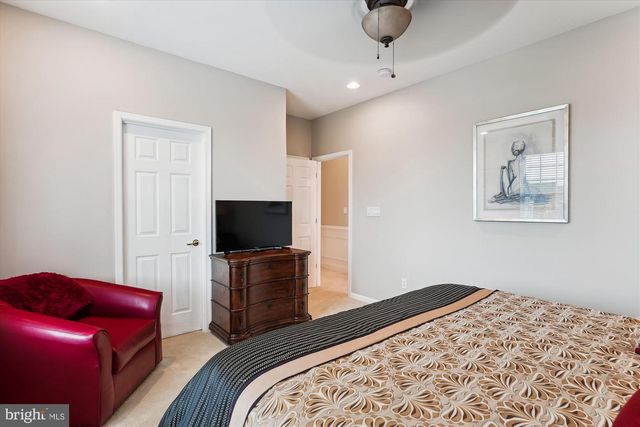 47666 PAULSEN SQ, Potomac Falls, VA 20165