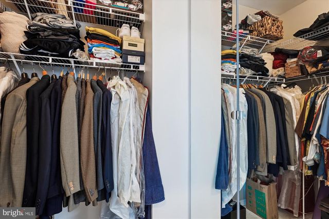 47666 PAULSEN SQ, Potomac Falls, VA 20165