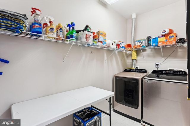 47666 PAULSEN SQ, Potomac Falls, VA 20165