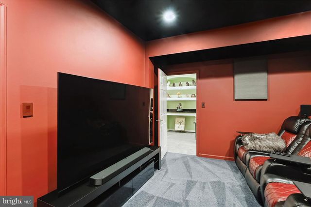 47666 PAULSEN SQ, Potomac Falls, VA 20165