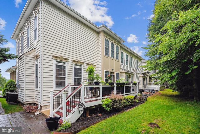 47666 PAULSEN SQ, Potomac Falls, VA 20165