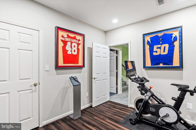 47666 PAULSEN SQ, Potomac Falls, VA 20165