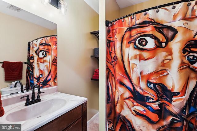 47666 PAULSEN SQ, Potomac Falls, VA 20165