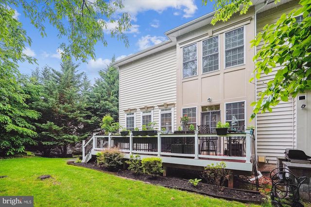 47666 PAULSEN SQ, Potomac Falls, VA 20165