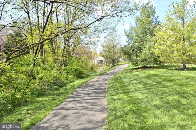 47666 PAULSEN SQ, Potomac Falls, VA 20165