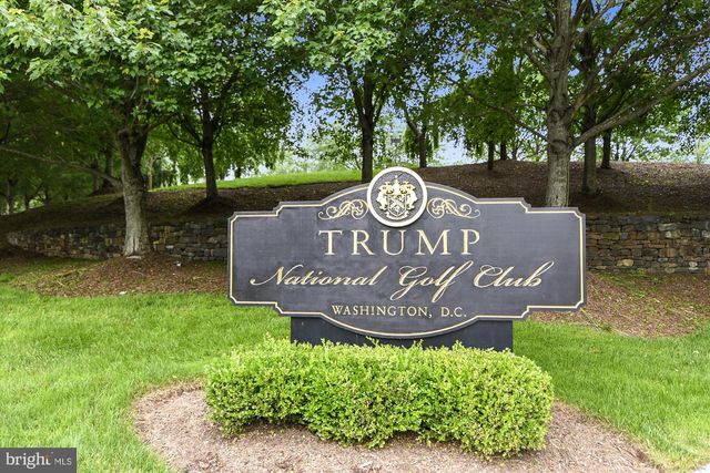 47666 PAULSEN SQ, Potomac Falls, VA 20165