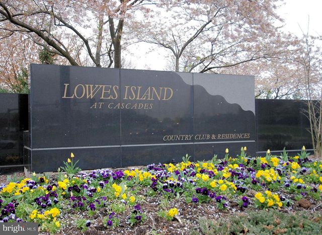 47666 PAULSEN SQ, Potomac Falls, VA 20165