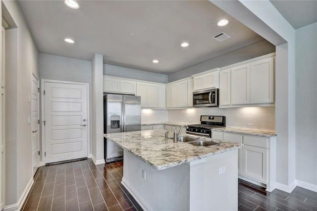 13800 Lyndhurst ST 272, Austin, TX 78717