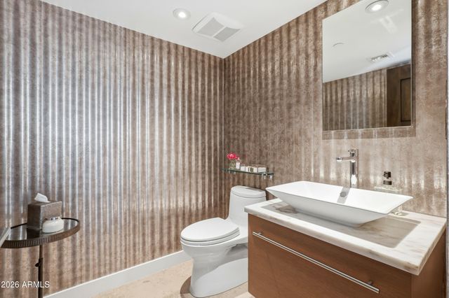 7334 E KRALL Street, Scottsdale, AZ 85250