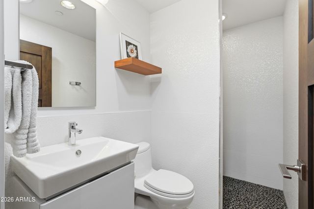 7334 E KRALL Street, Scottsdale, AZ 85250