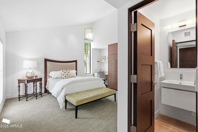 7334 E KRALL Street, Scottsdale, AZ 85250