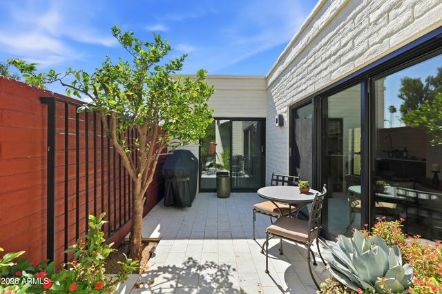 7334 E KRALL Street, Scottsdale, AZ 85250