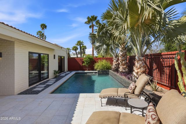 7334 E KRALL Street, Scottsdale, AZ 85250