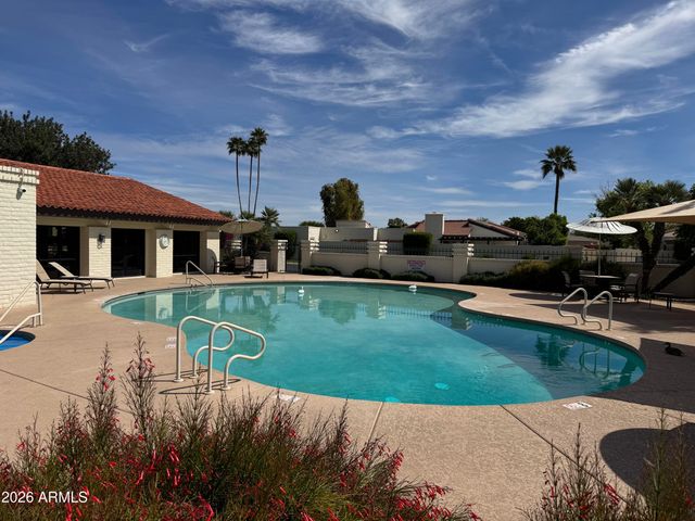 7334 E KRALL Street, Scottsdale, AZ 85250