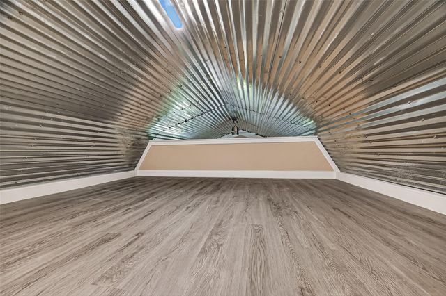 109 Queens Court, Baytown, TX 77520