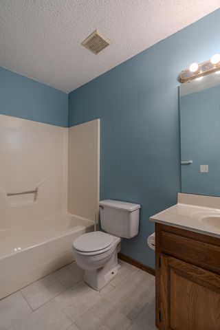 3446 S Valley View Avenue, Springfield, MO 65804