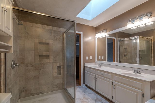 3446 S Valley View Avenue, Springfield, MO 65804