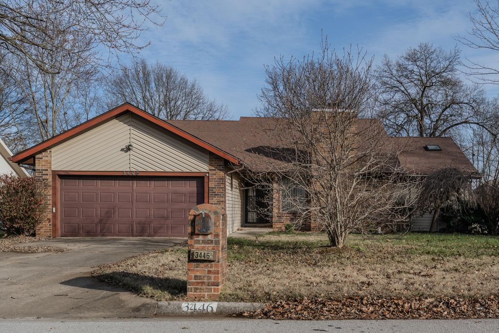 3446 S Valley View Avenue, Springfield, MO 65804