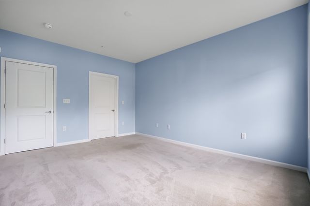 1102 Pennington Drive 1102, Walpole, MA 02081